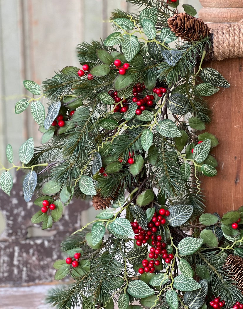 Elmsley Pine & Berry Wreath | 22"