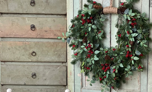 Elmsley Pine & Berry Wreath | 22"